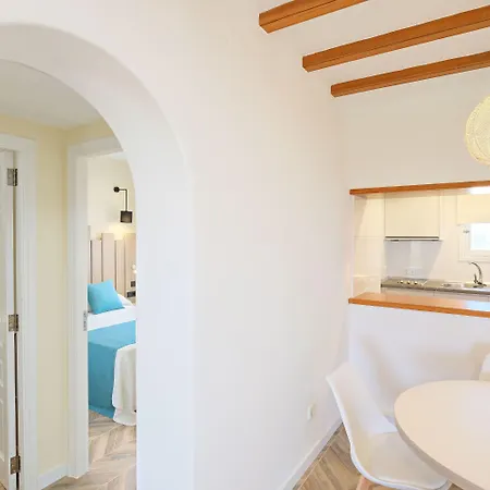 Azuline Sanso Apartment